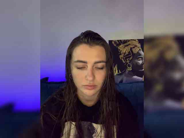 WILDGIRL webcam