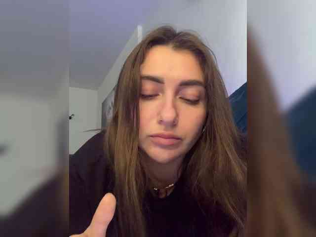 WILDGIRL webcam