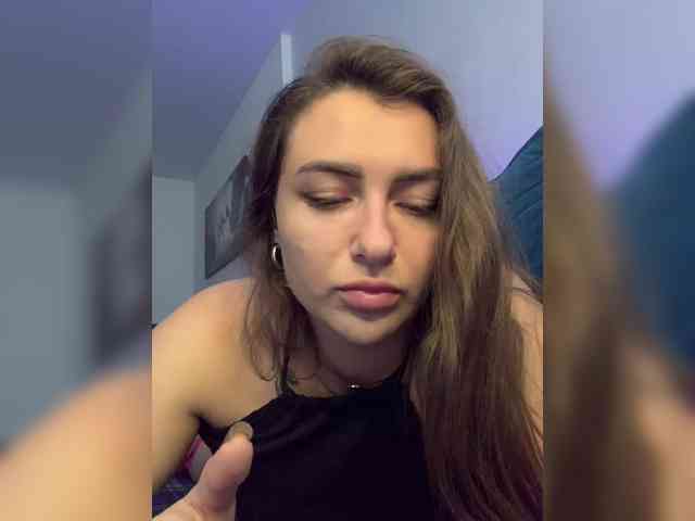 WILDGIRL webcam