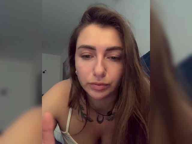 WILDGIRL webcam