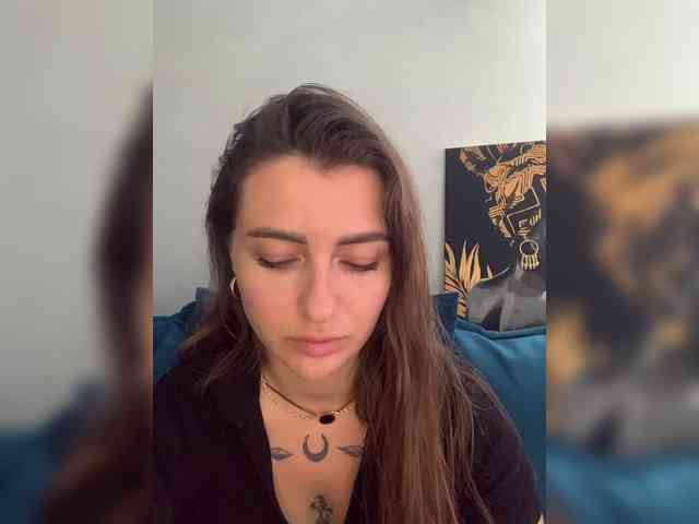 WILDGIRL webcam