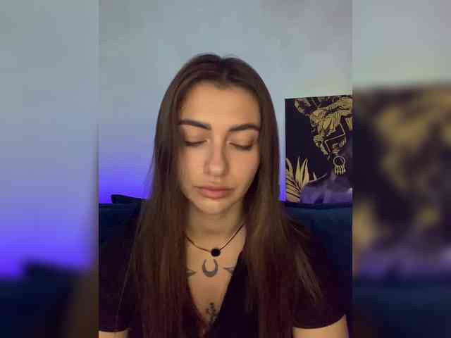 WILDGIRL webcam