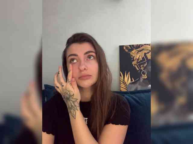 WILDGIRL webcam