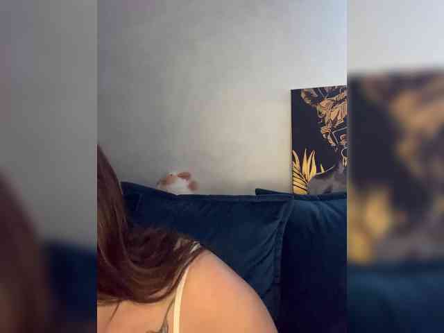 WILDGIRL webcam