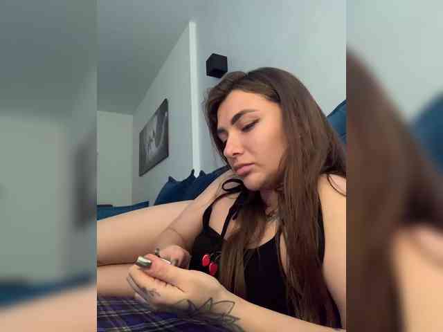 WILDGIRL webcam