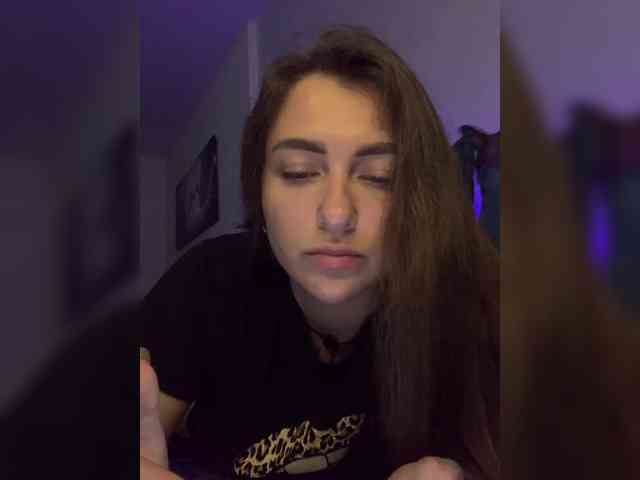 WILDGIRL webcam