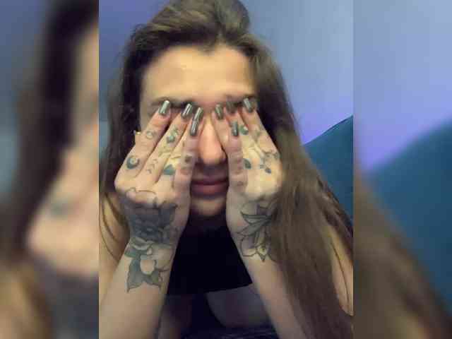 WILDGIRL webcam