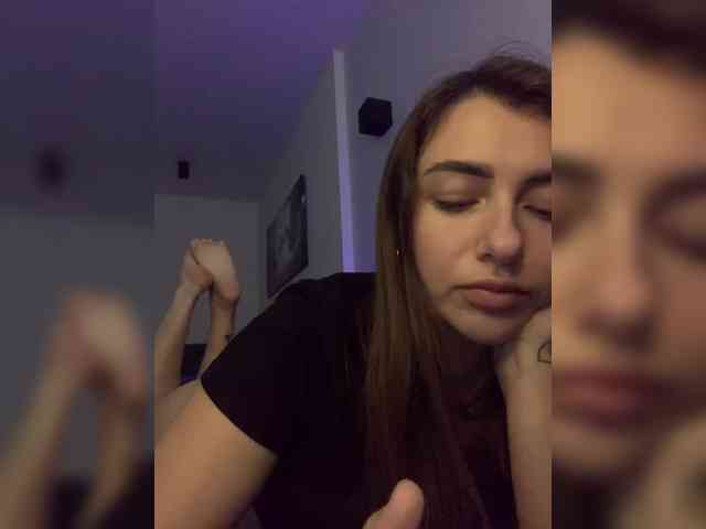 WILDGIRL webcam
