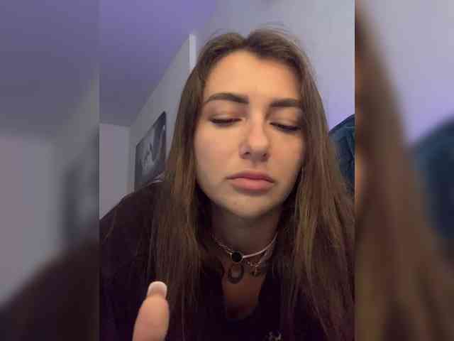 WILDGIRL webcam