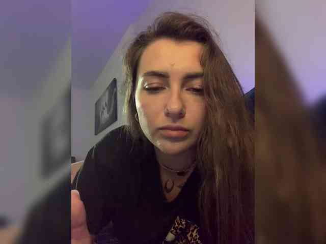 WILDGIRL webcam