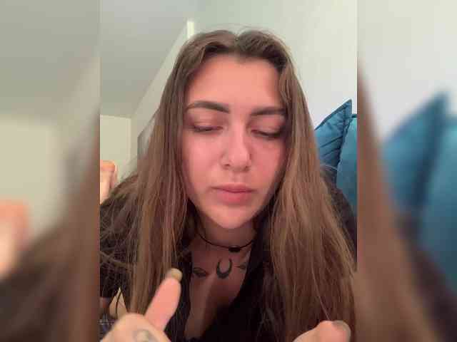 WILDGIRL webcam