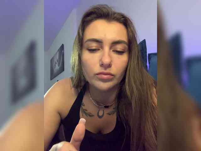 WILDGIRL webcam