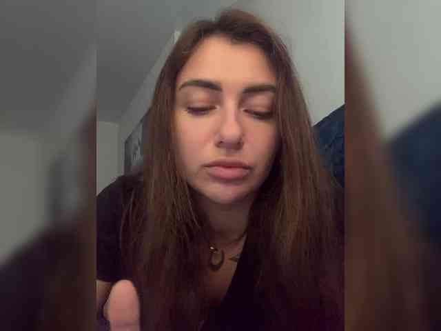 WILDGIRL webcam
