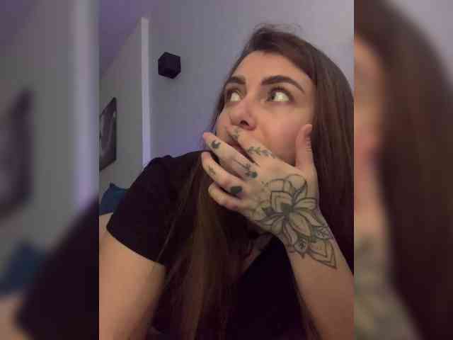 WILDGIRL webcam