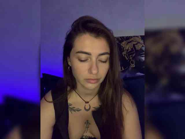 WILDGIRL webcam