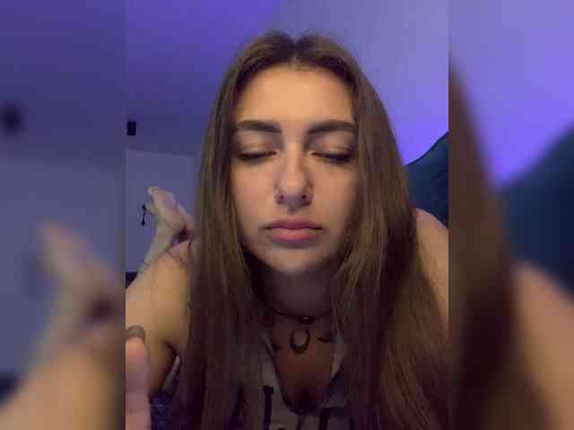 WILDGIRL webcam