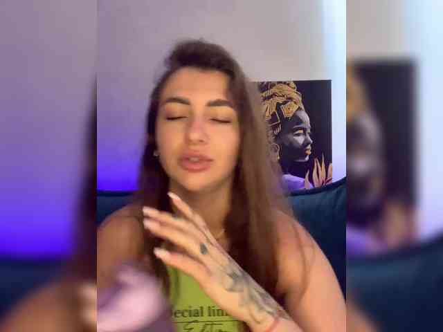 WILDGIRL webcam