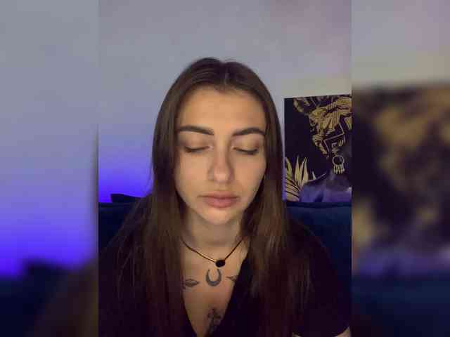 WILDGIRL webcam
