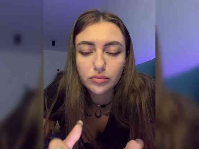 WILDGIRL webcam