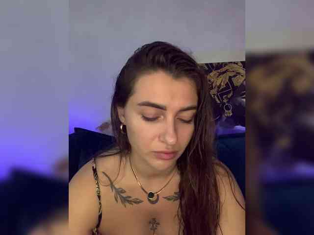 WILDGIRL webcam