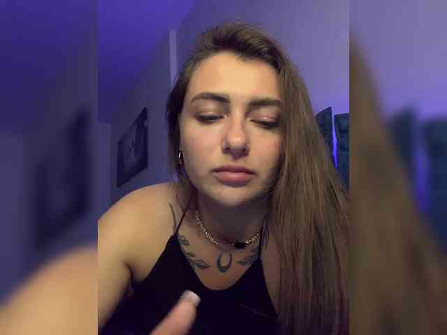 WILDGIRL webcam