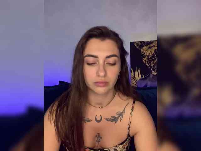 WILDGIRL webcam