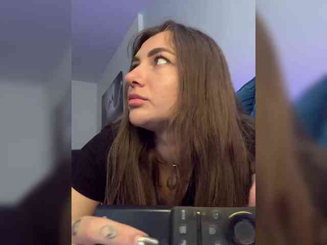 WILDGIRL webcam