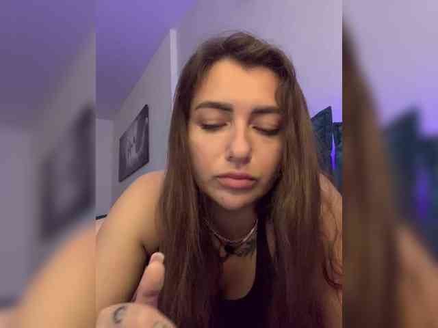 WILDGIRL webcam