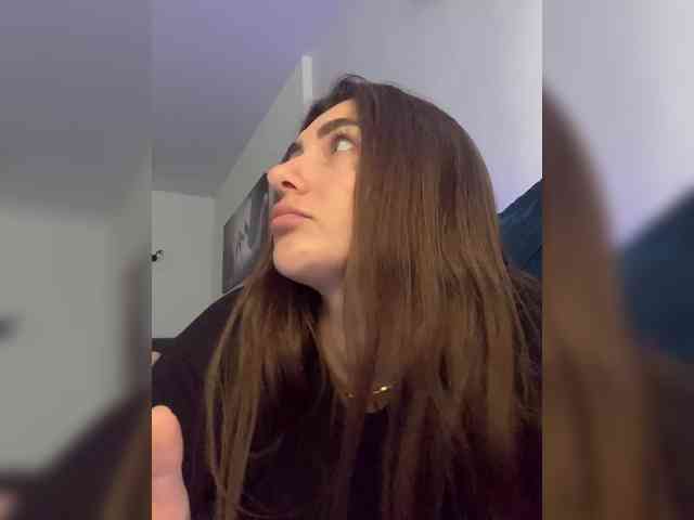 WILDGIRL webcam