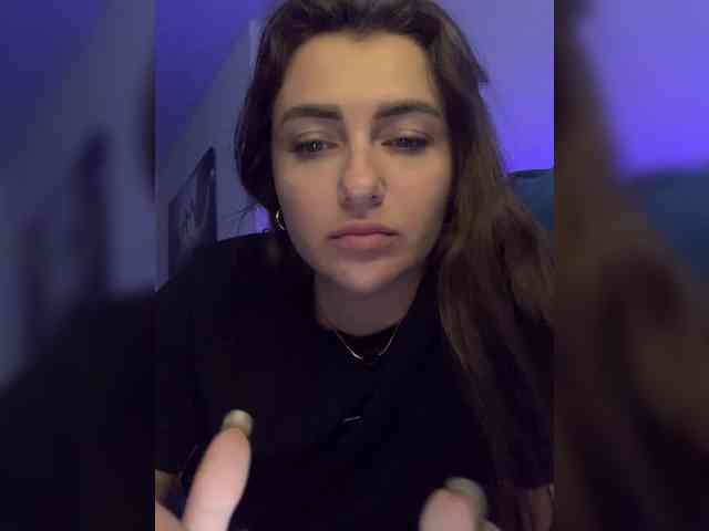 WILDGIRL webcam