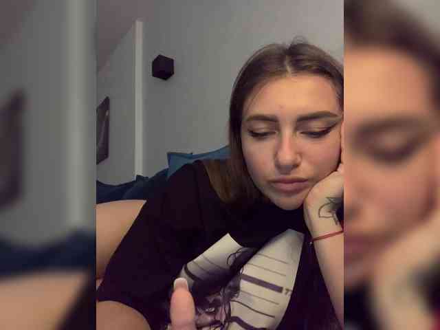 WILDGIRL webcam