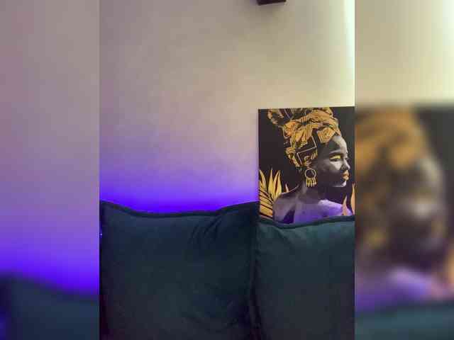 WILDGIRL webcam