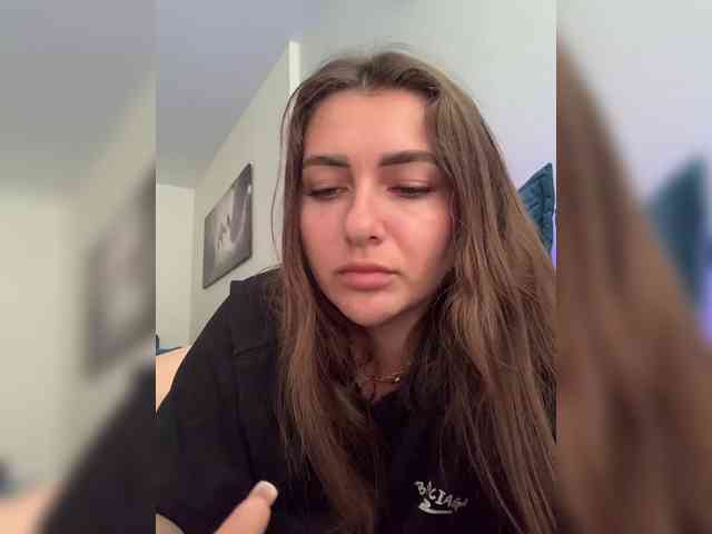 WILDGIRL webcam