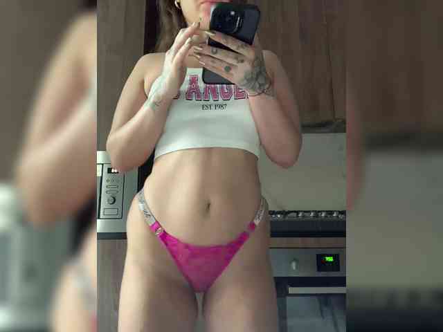 WILDGIRL webcam