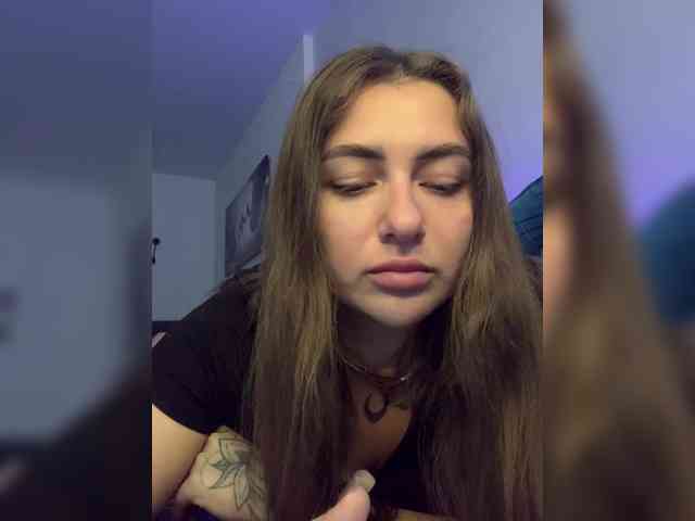 WILDGIRL webcam