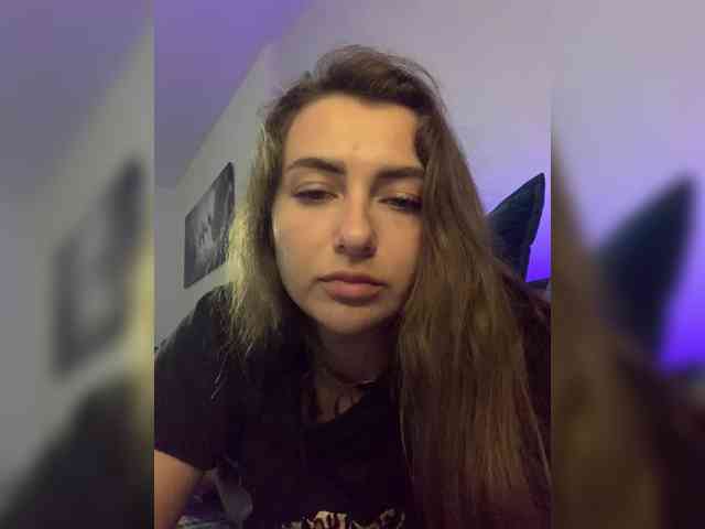 WILDGIRL webcam