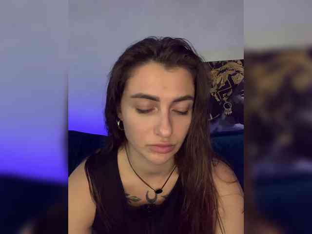 WILDGIRL webcam