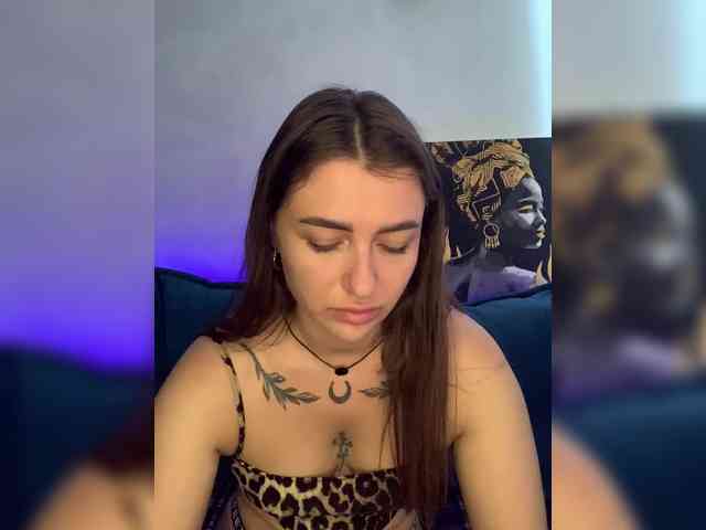 WILDGIRL webcam