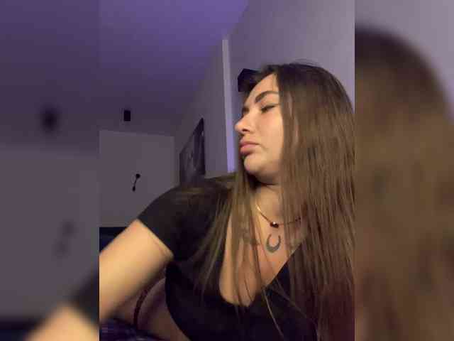 WILDGIRL webcam