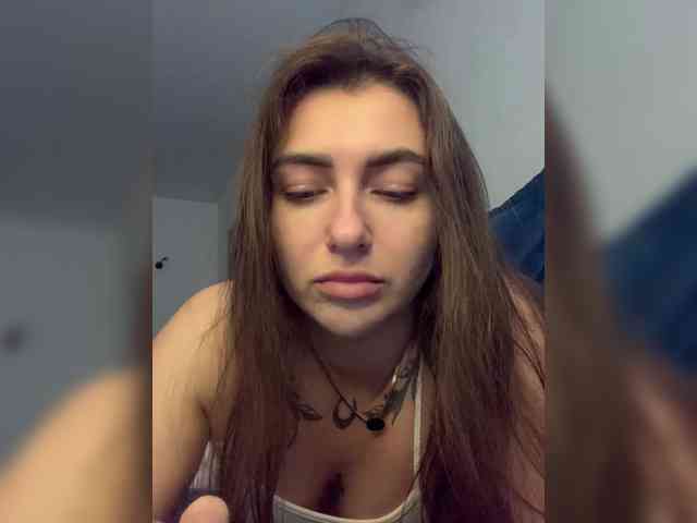WILDGIRL webcam