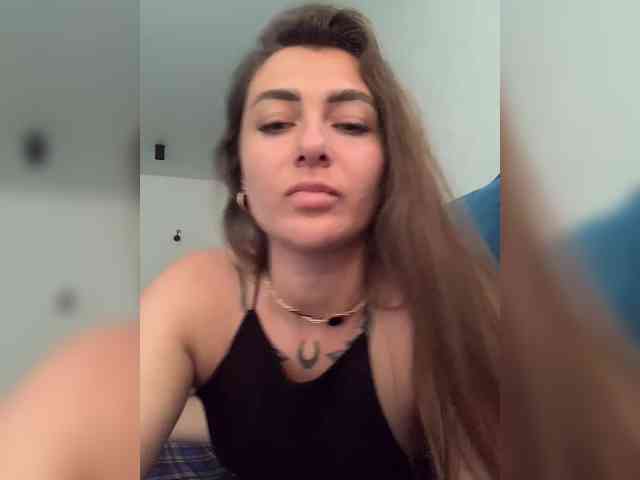 WILDGIRL webcam