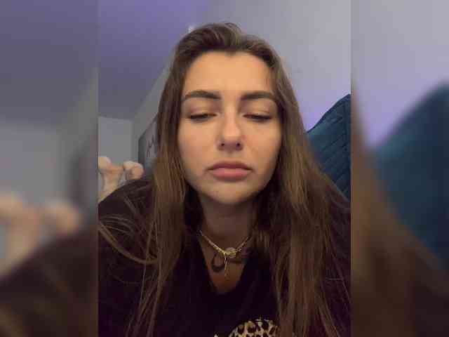 WILDGIRL webcam