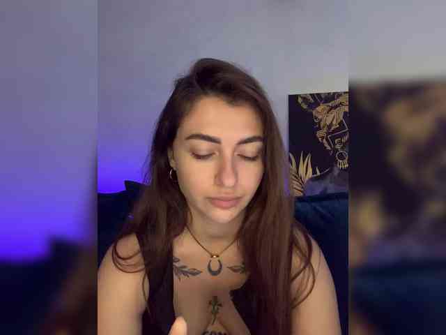 WILDGIRL webcam
