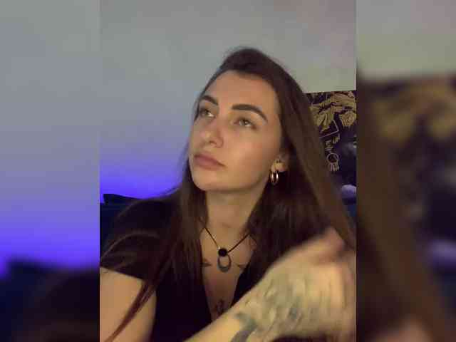 WILDGIRL webcam