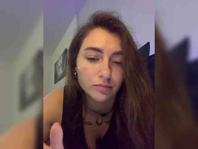 WILDGIRL webcam