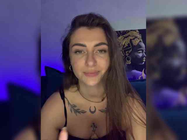 WILDGIRL webcam