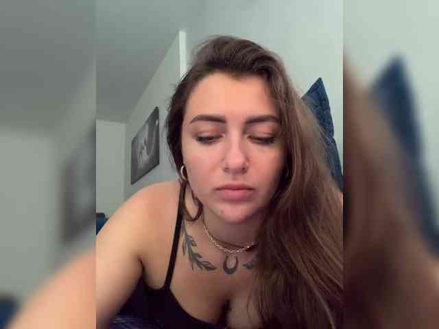 WILDGIRL webcam