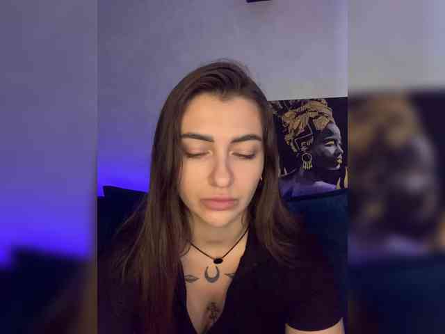 WILDGIRL webcam