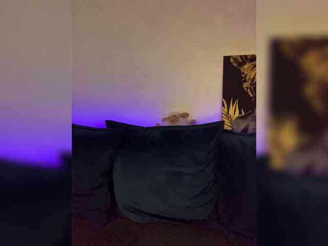 WILDGIRL webcam
