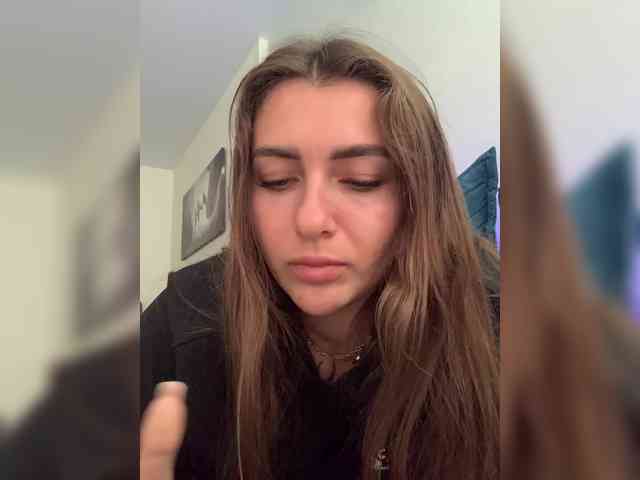 WILDGIRL webcam